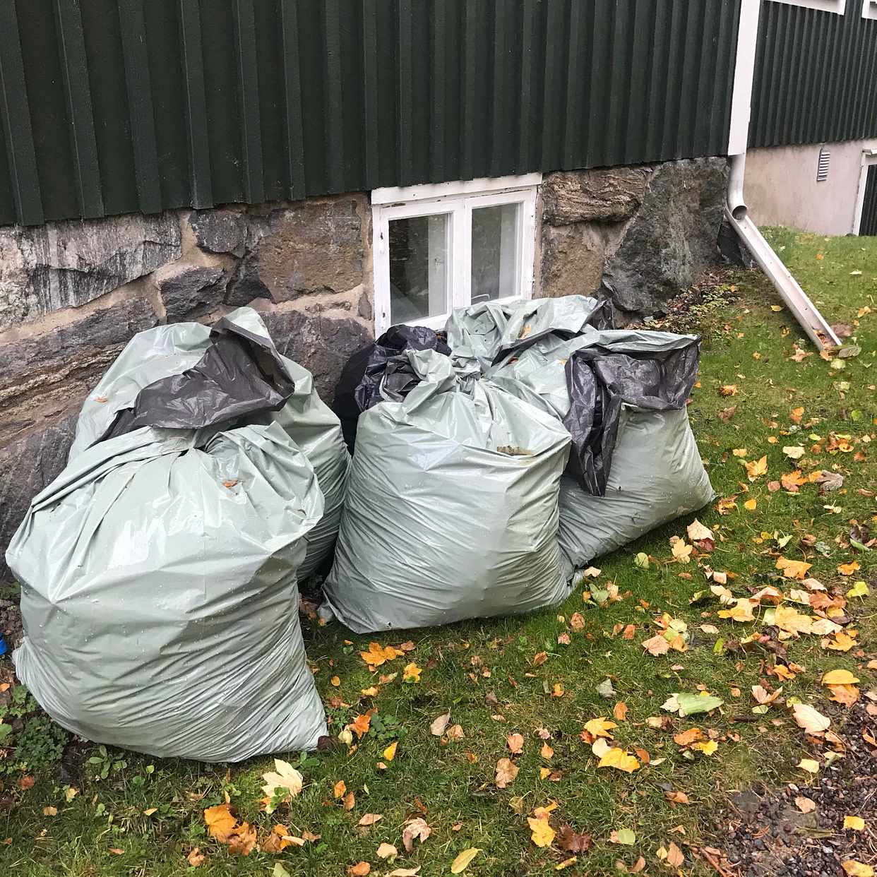 image of 6st säckar till återvinni - Bromma