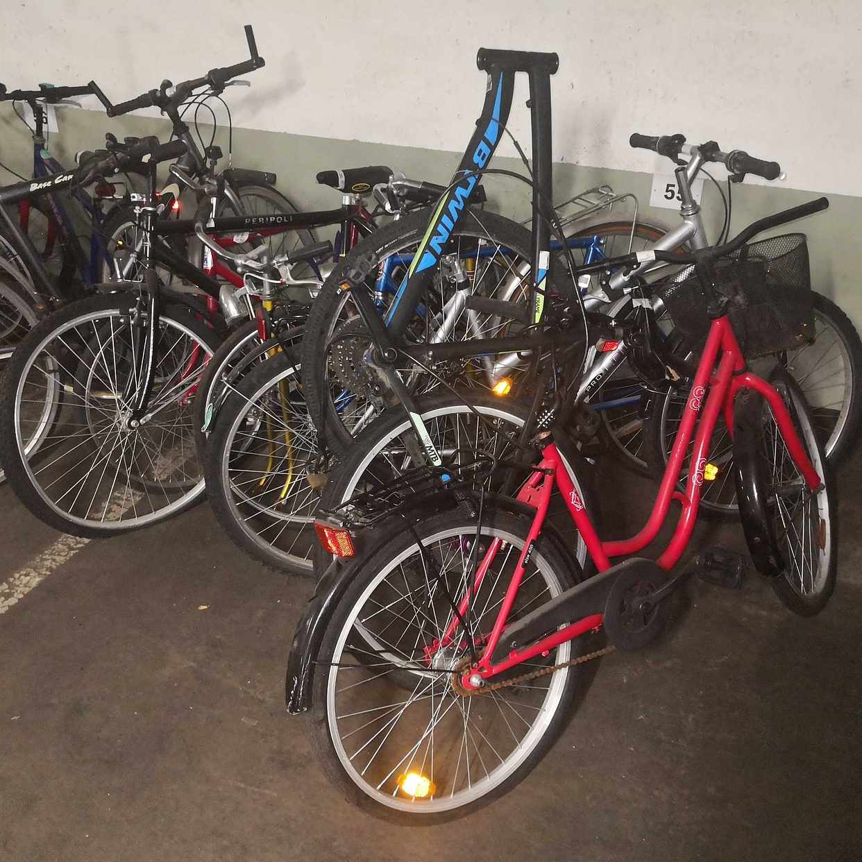 image of 35 bikes - not working - Kista