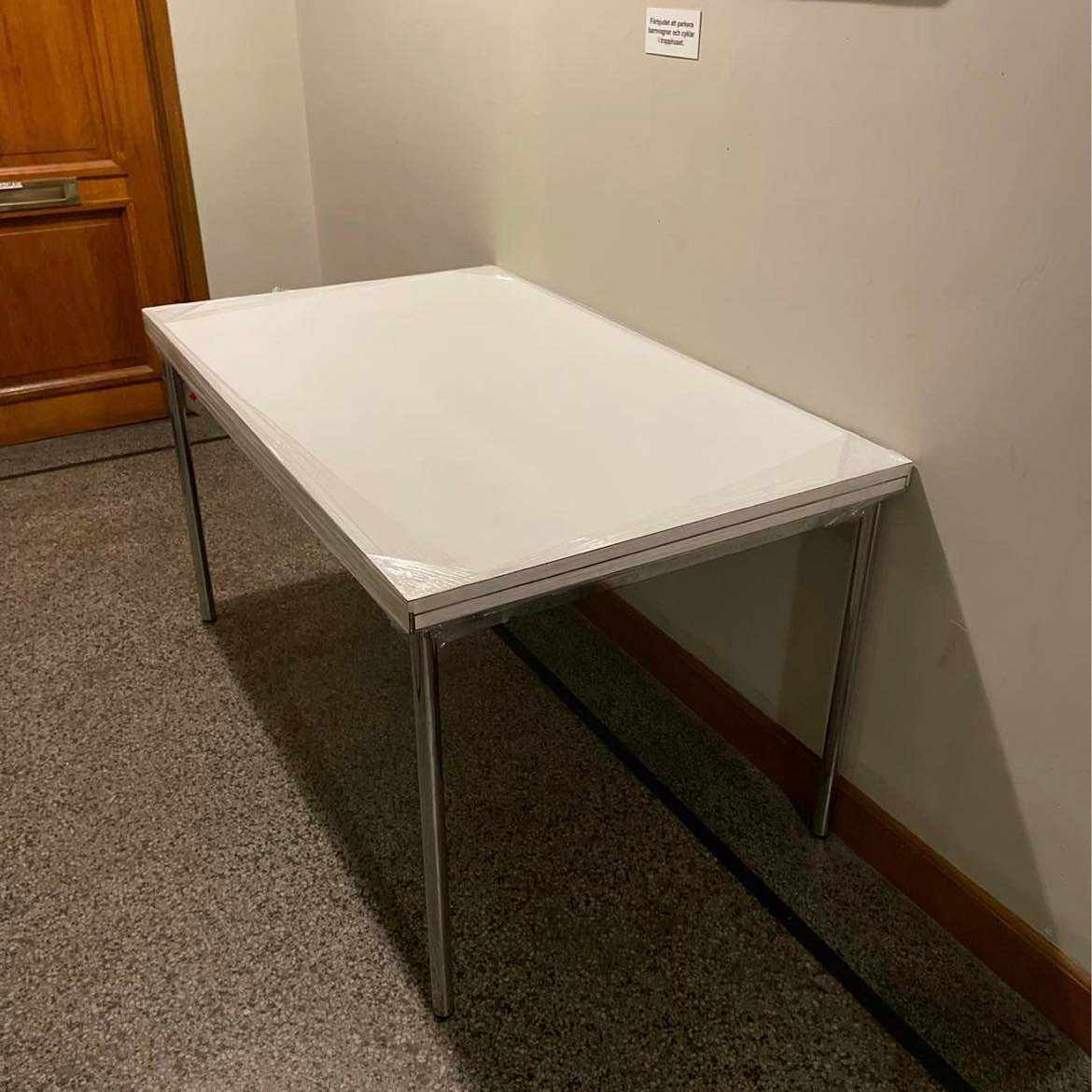 image of Bära tungt bord - 