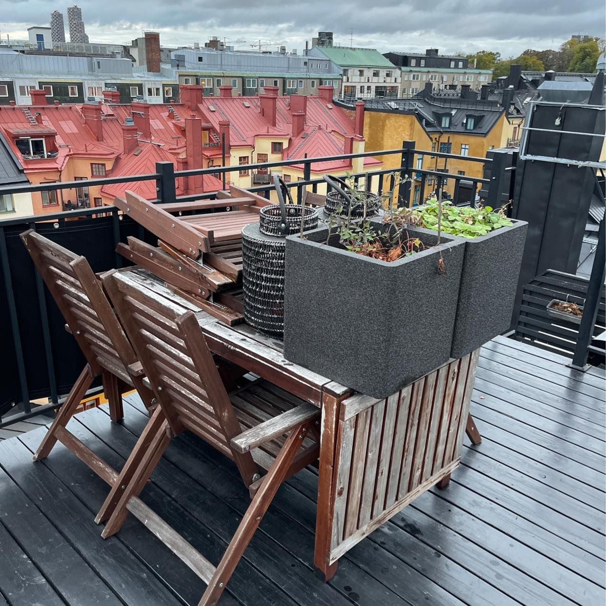 image of Möbler och övrigt slängas - Stockholms Stad