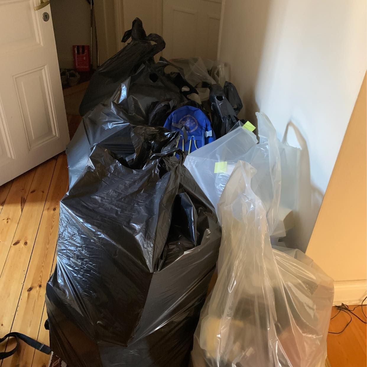 image of Cd, vhs, pärmar etc - Stockholm