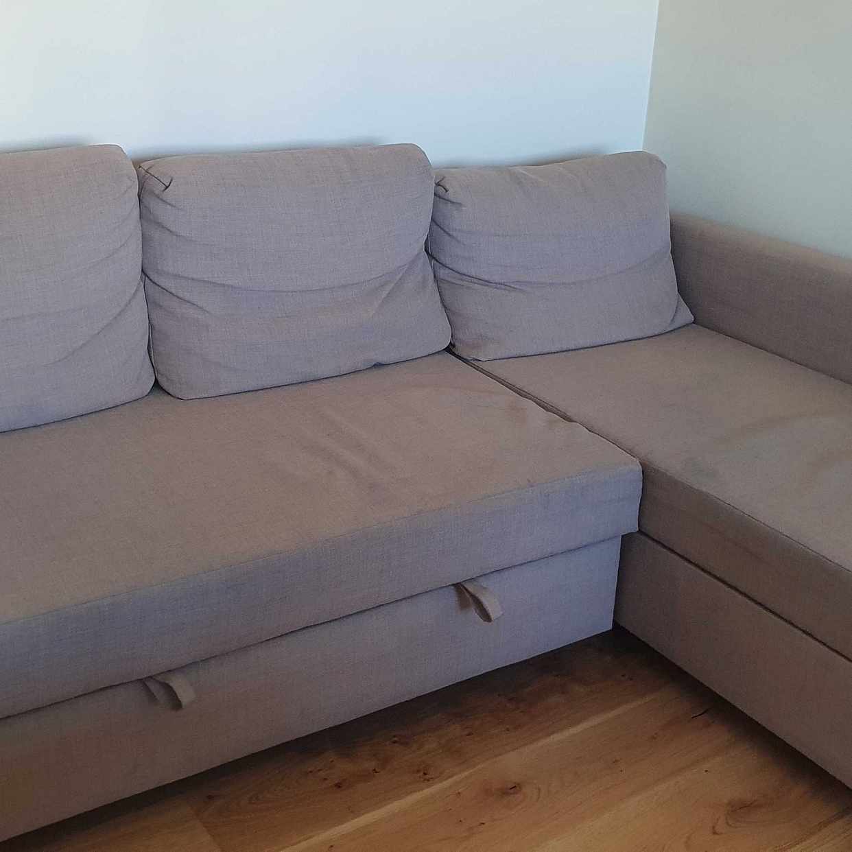 image of Sofa for recycling/reuse - Årsta