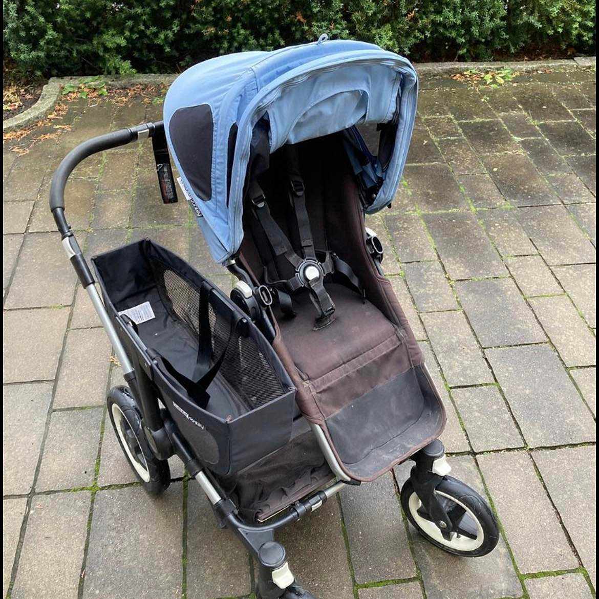 image of En vagn med tillbehör - 
