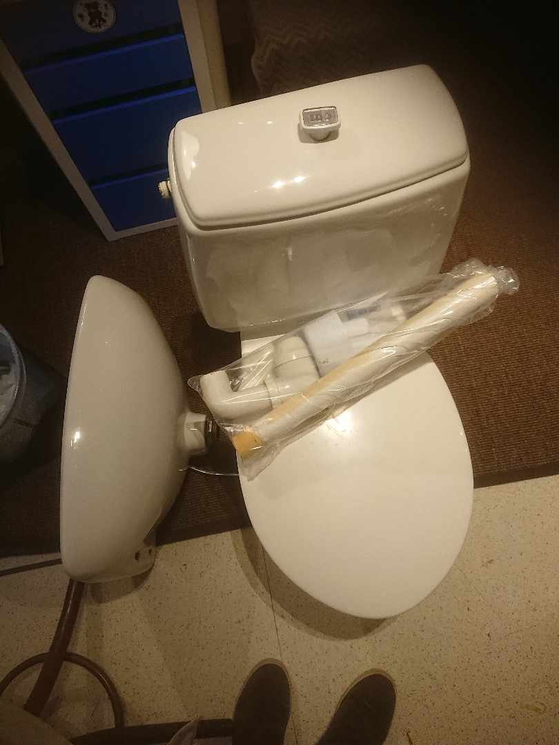 image of Wc + handfat - Stockholm