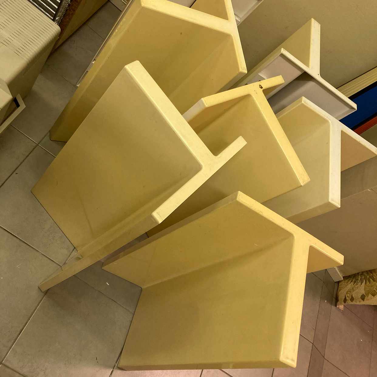 image of Shelfs, juice machine - Stockholm