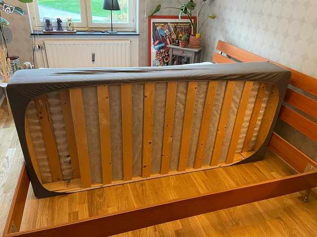 image of 180Cm säng + bra sängram - 