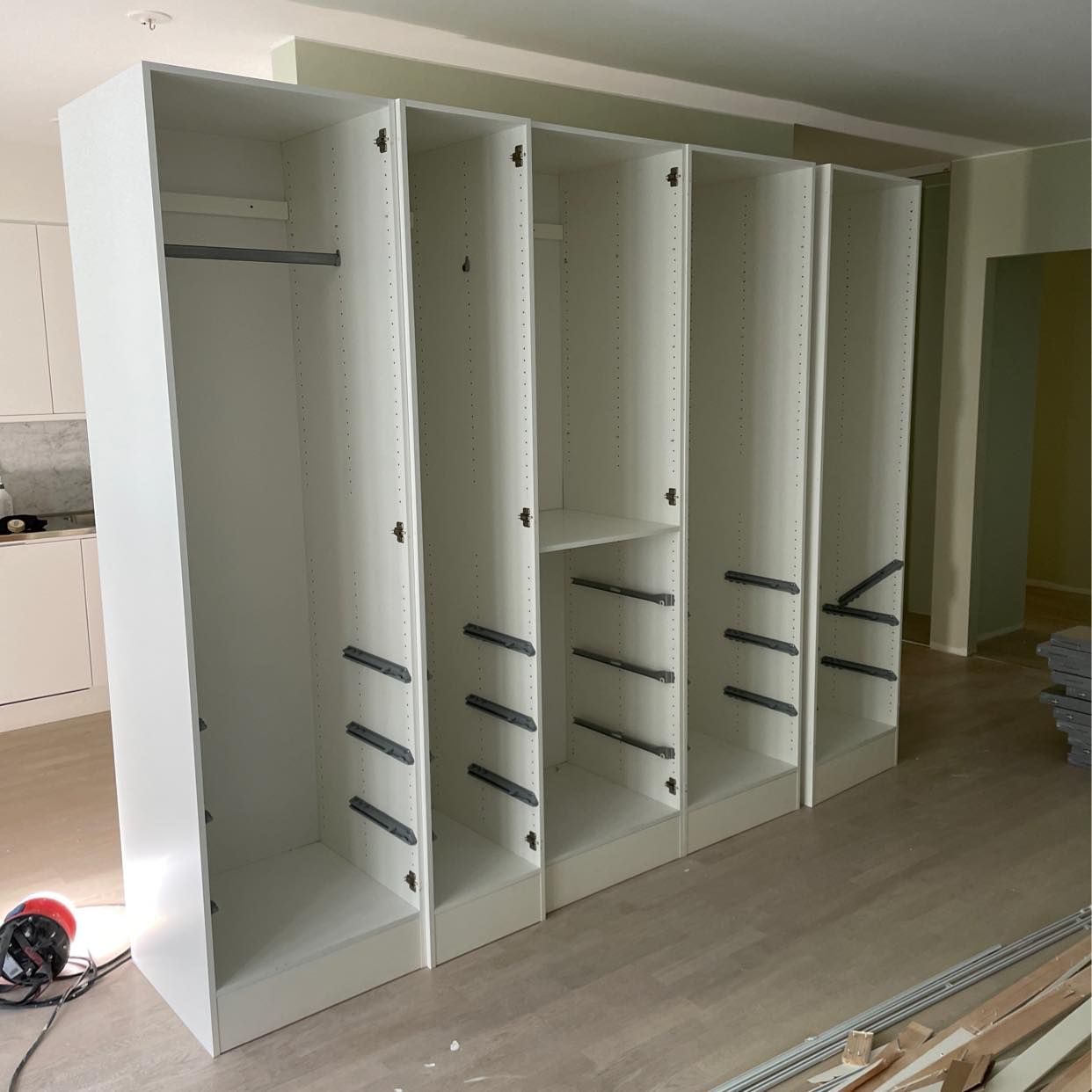 image of Garderob 5St ,lister,pall - Stockholms Stad