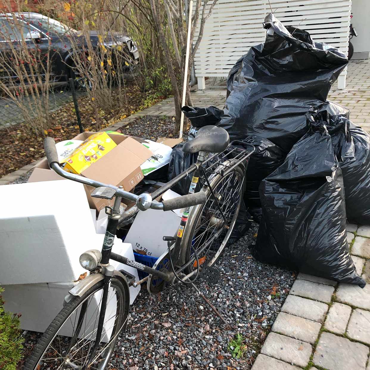 image of Hämta blandat skräp - Enebyberg