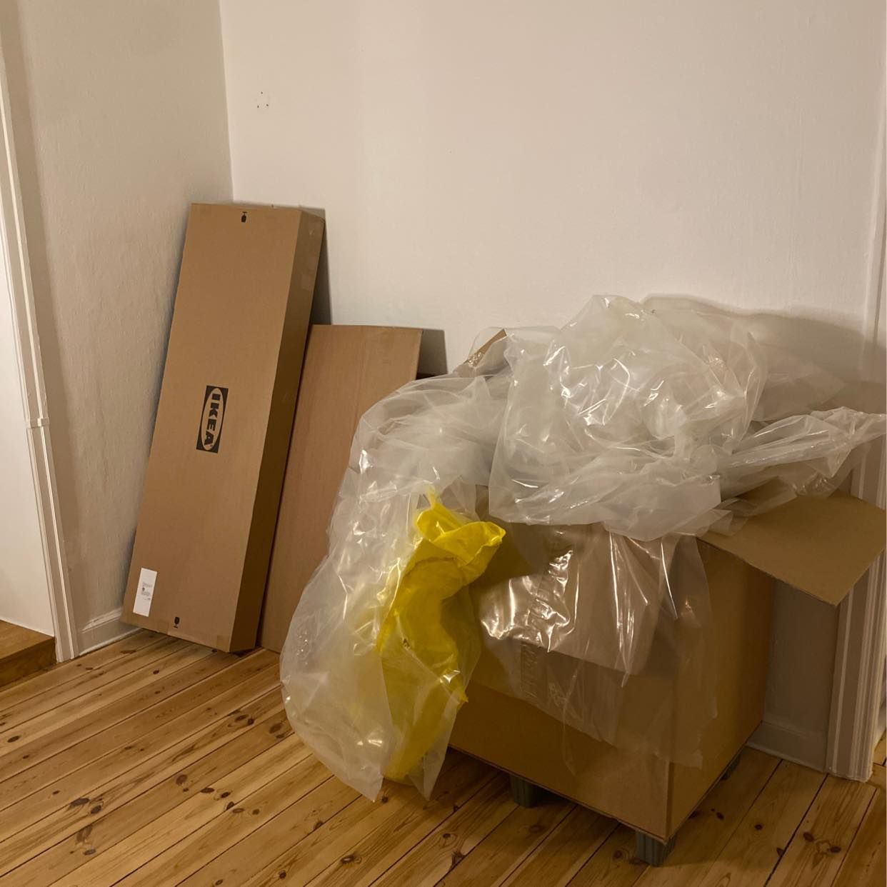 image of Cardboards and wrap - Stockholm