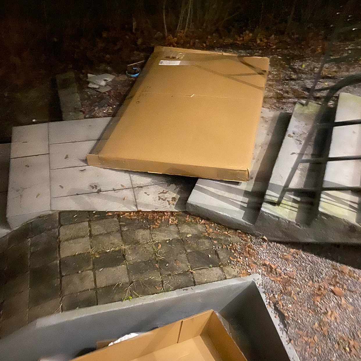 image of Kartonger och plast - Älvsjö