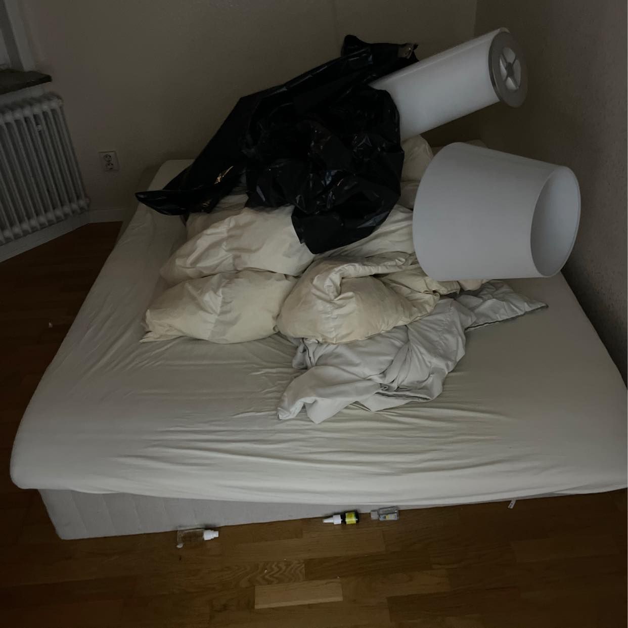 image of Massa skräp - Bromma