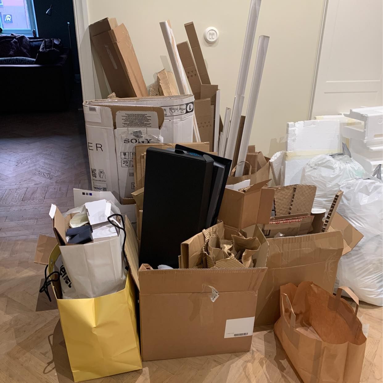 image of Cardboard & plastic - Stockholm City