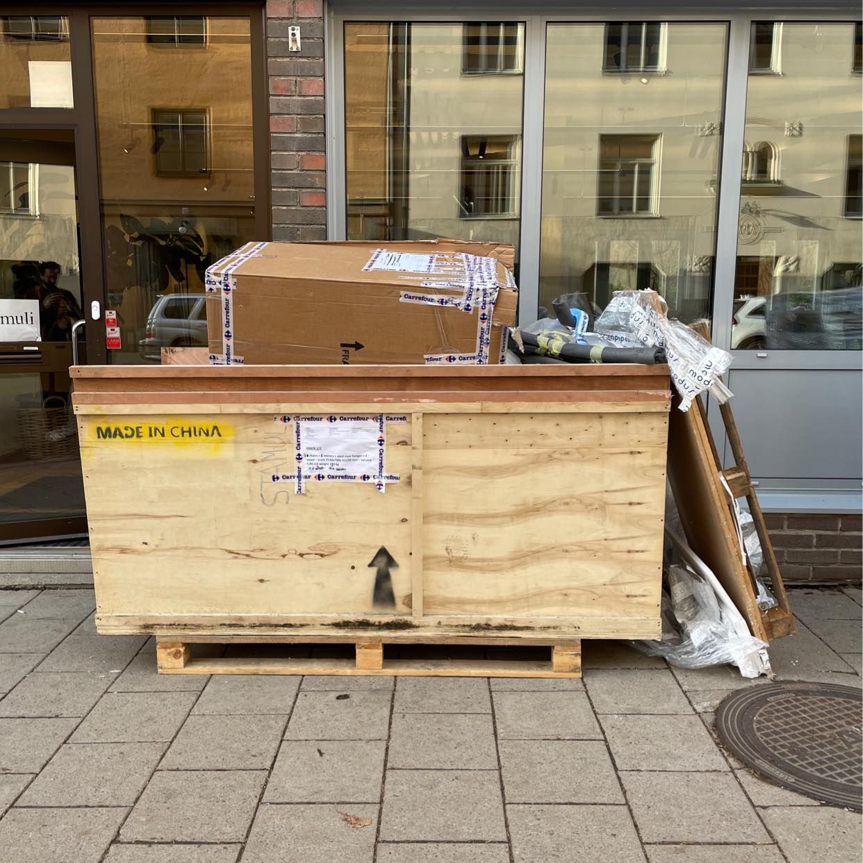 image of Dispose garbage - Stockholm