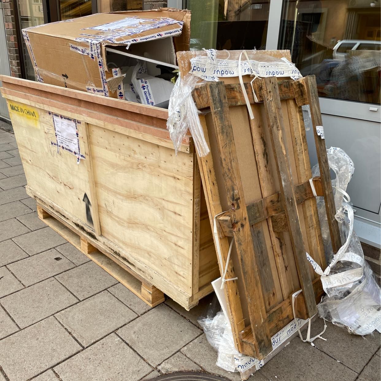 image of Dispose garbage - Stockholm