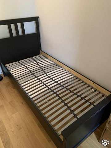 image of IKEA Hemnes Säng 90*200 - 