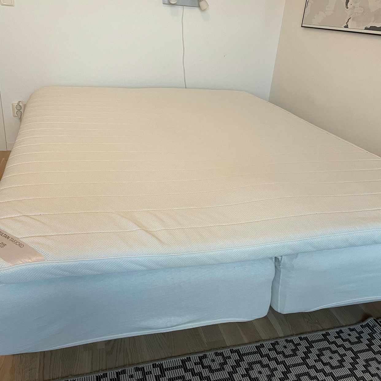 image of 160 cm säng - Solna