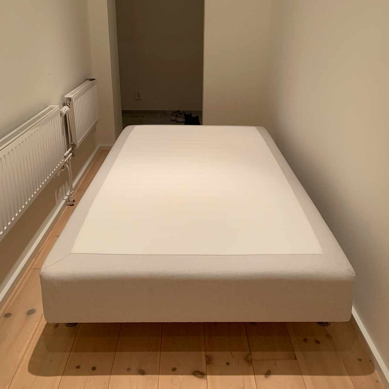 image of Bortskänkes Säng 120x200 - Hägersten