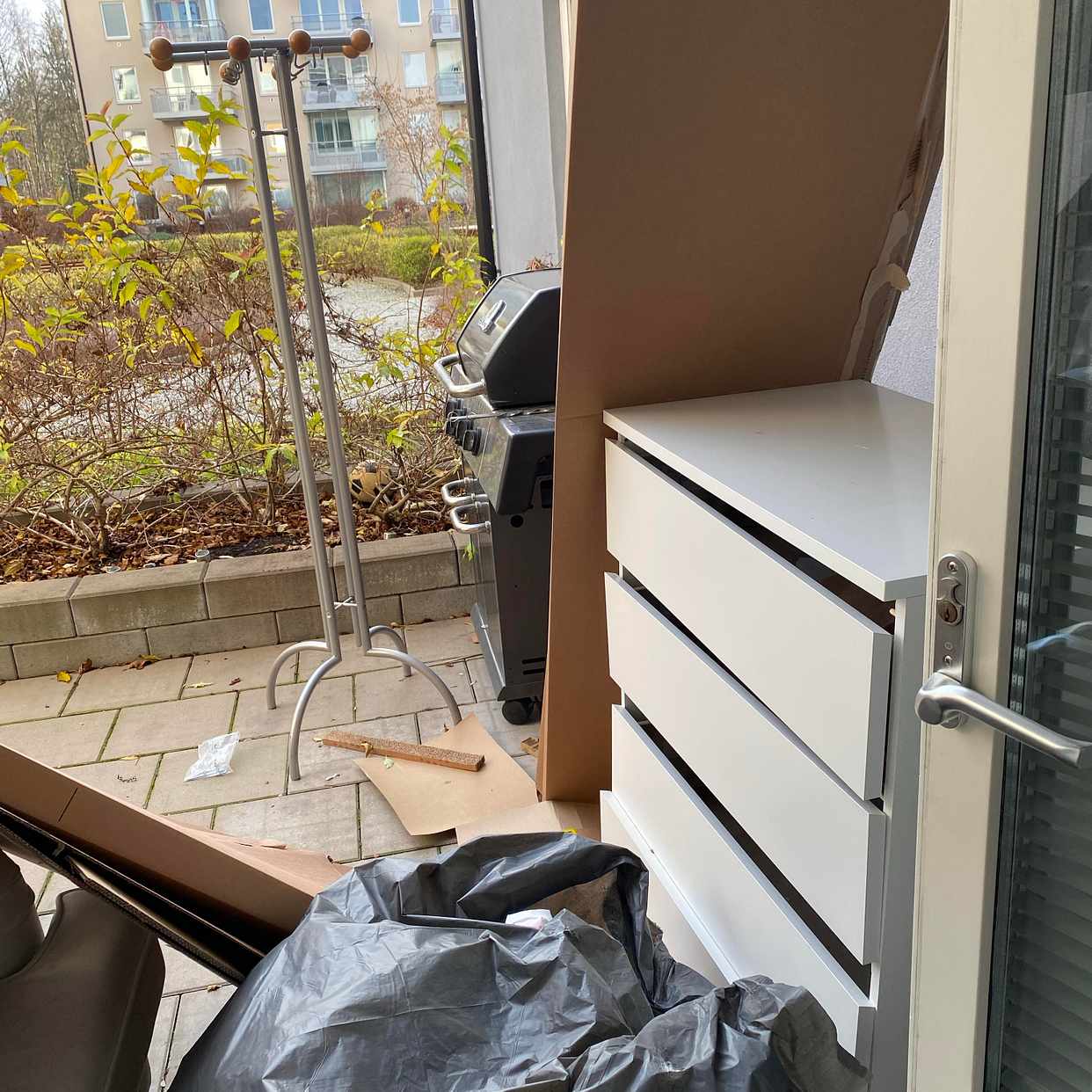 image of Få bort dem från altanen - Sollentuna