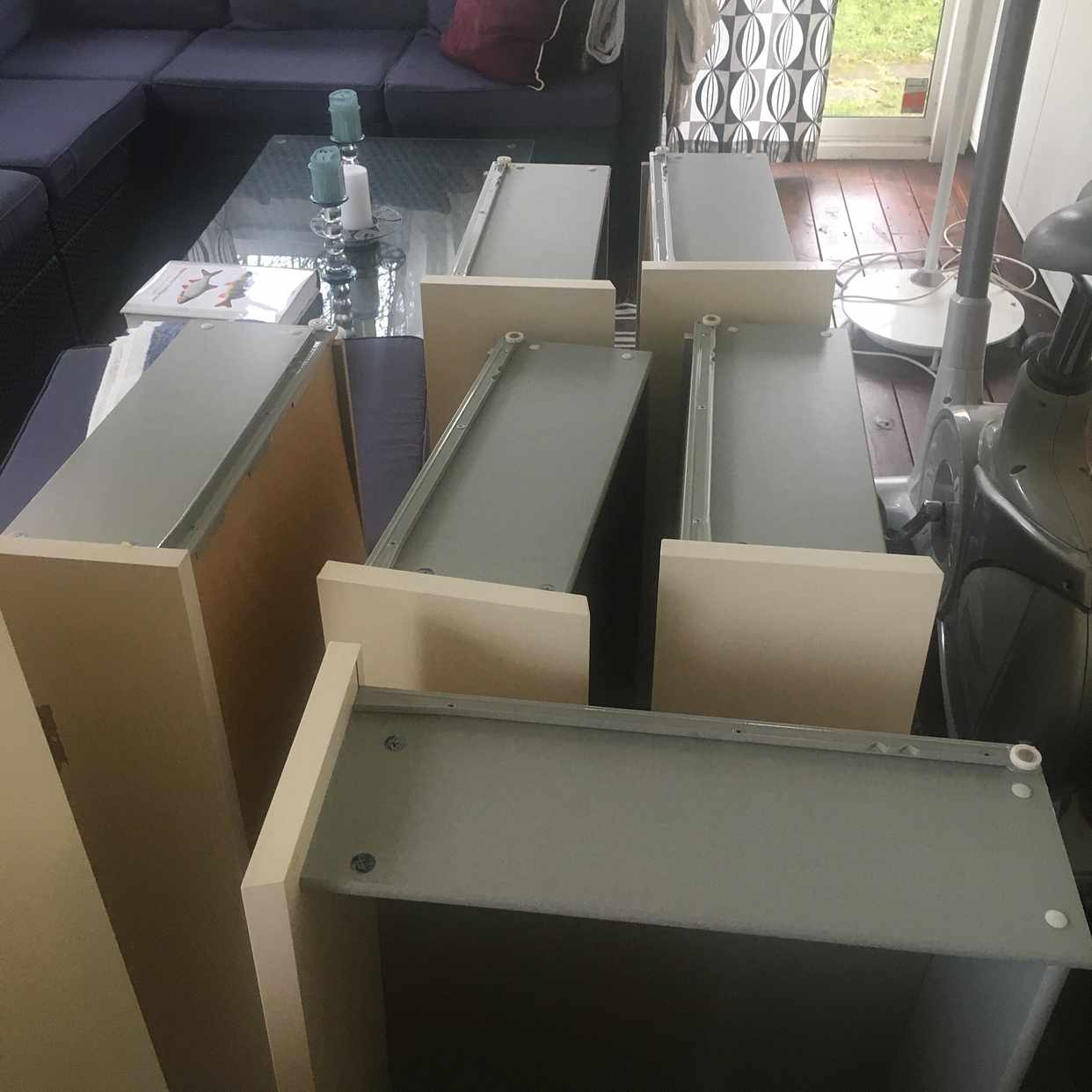 image of Gratis Byrå med 7 lådor - Spånga