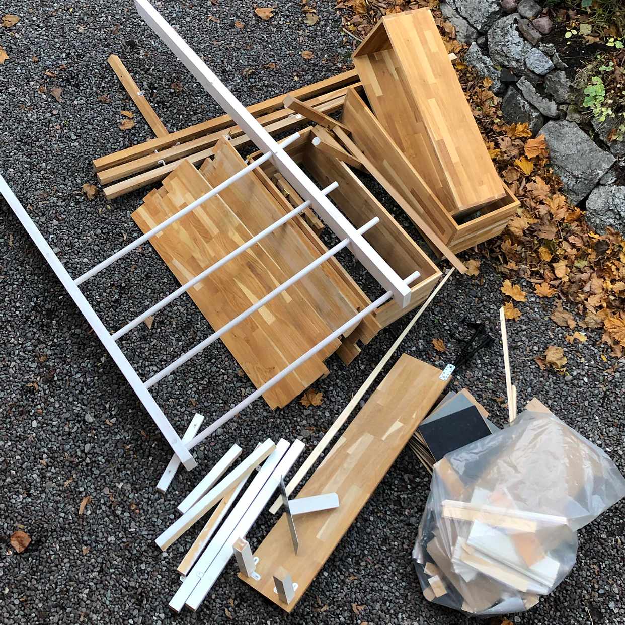 image of Bookshelves and waste - Stockholm