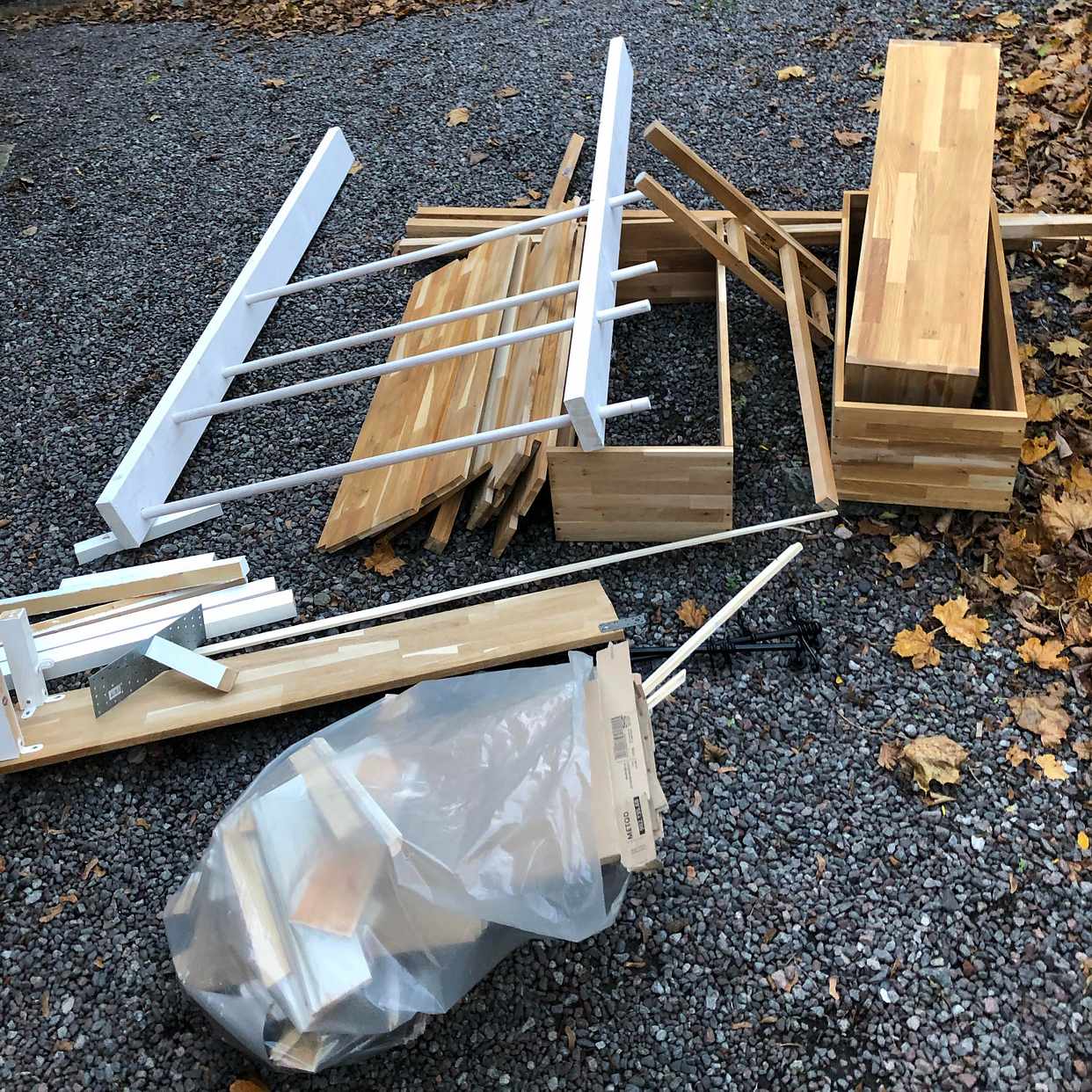 image of Bookshelves and waste - Stockholm