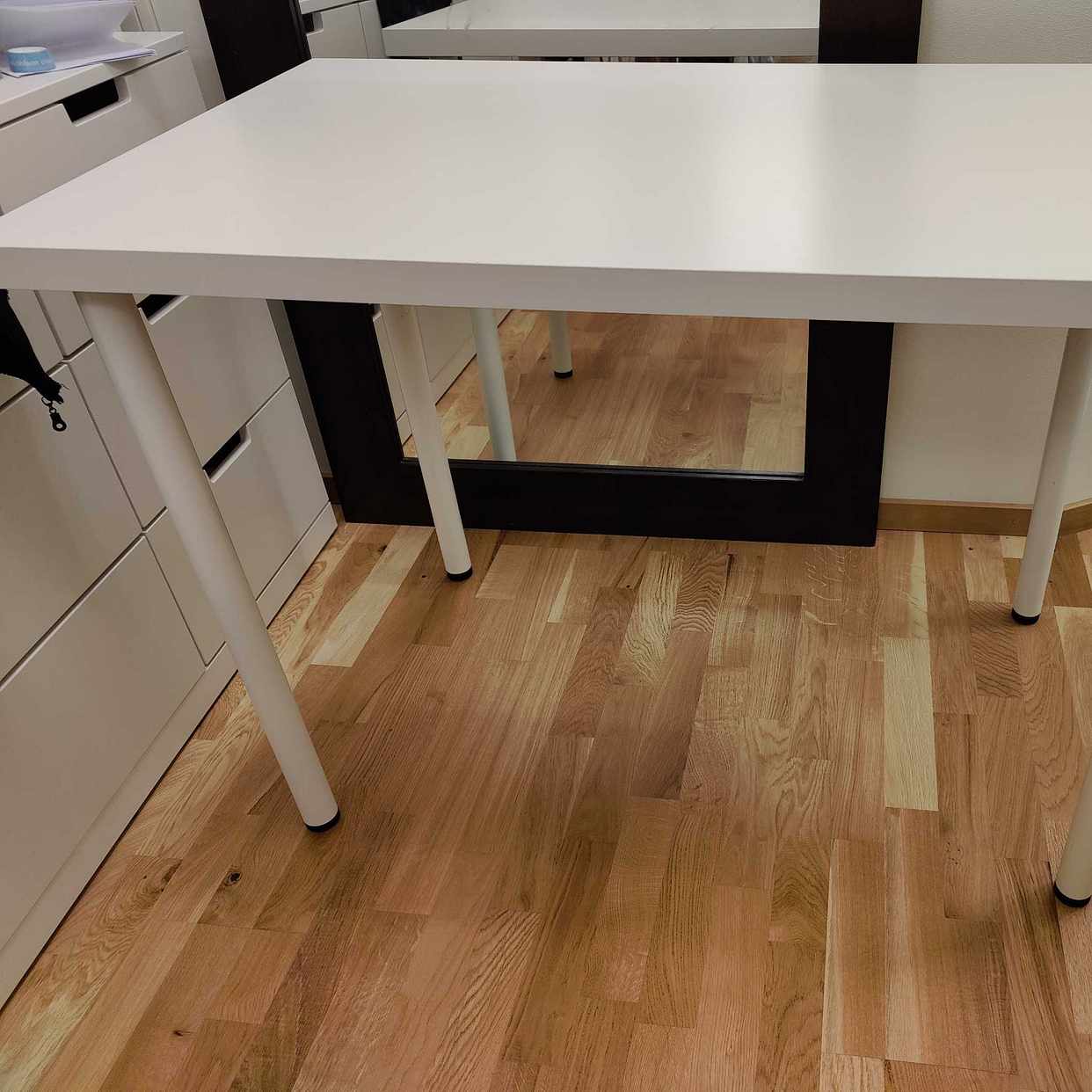 image of IKEA skrivbord - Bromma