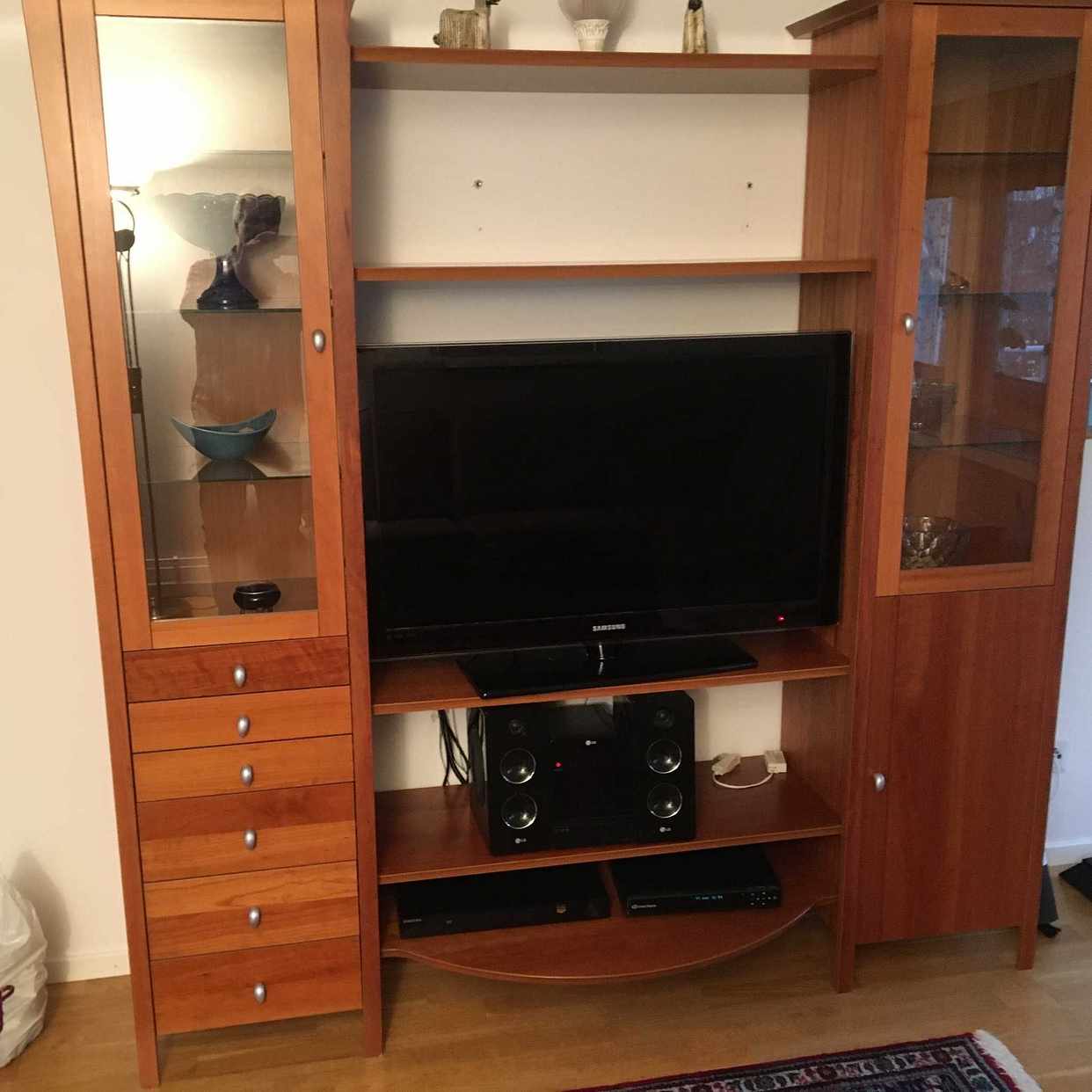 image of Samsung tv bortskänkes - Solna