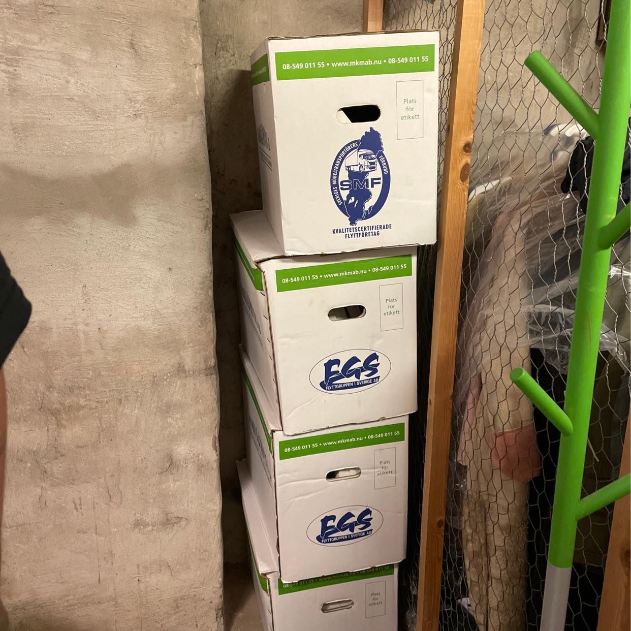 image of Kartonger och hyllplan - Stockholms Stad