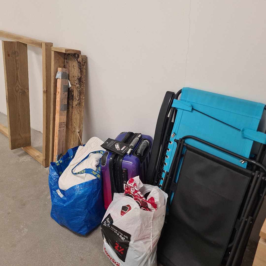 image of Diverse saker att slänga - Hägersten