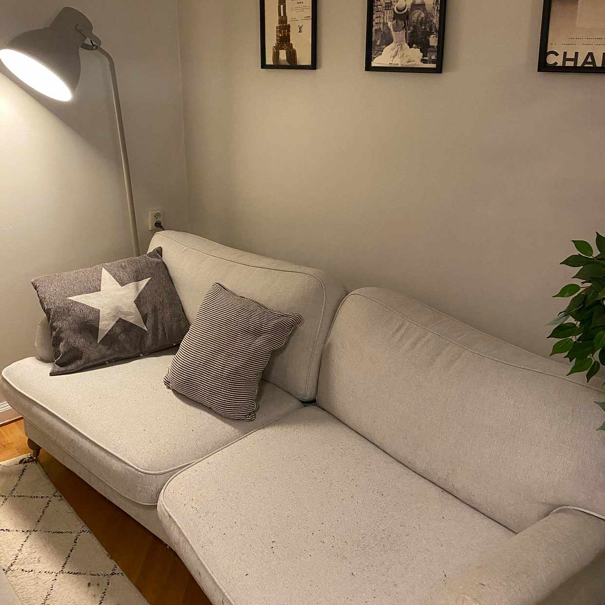 image of Bortskänkes soffa - Stockholm