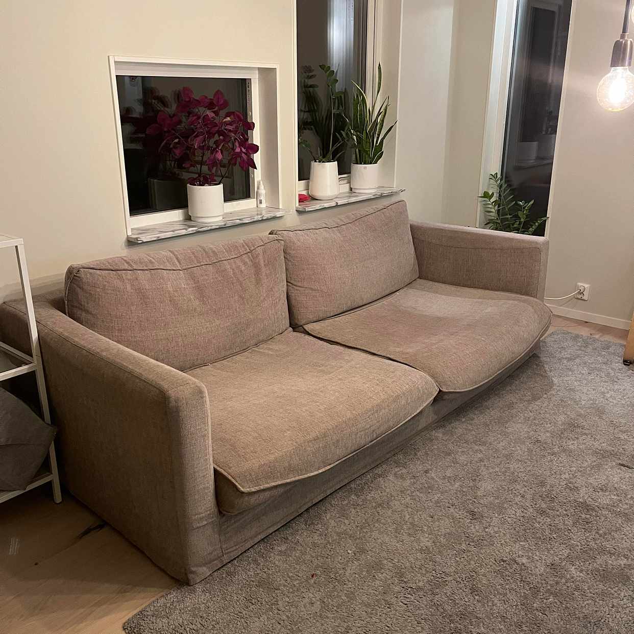 image of Soffa som ska slängas - Täby