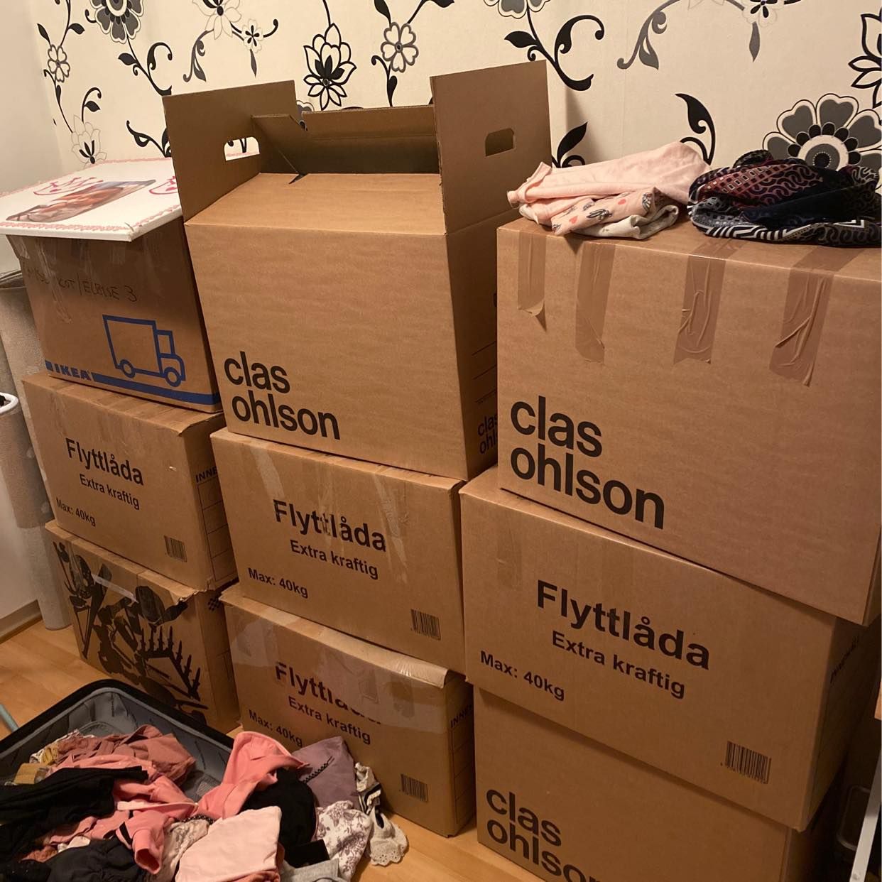image of Soffa, två tv - 