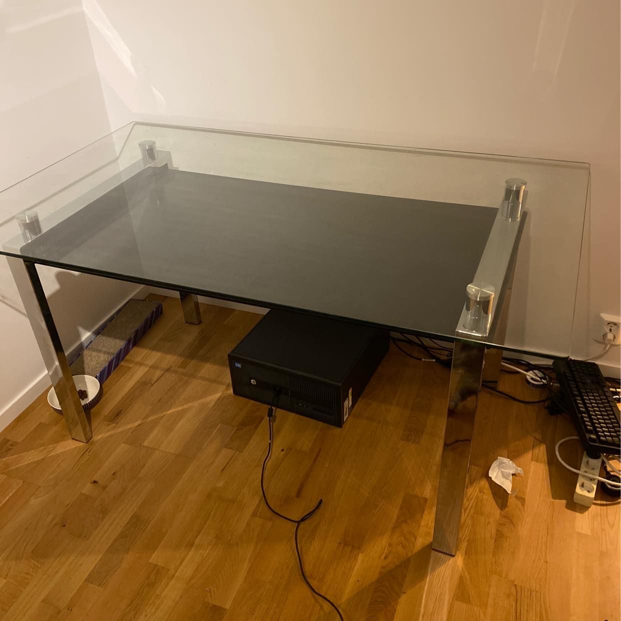 image of Flytta bord + skrivbord - 