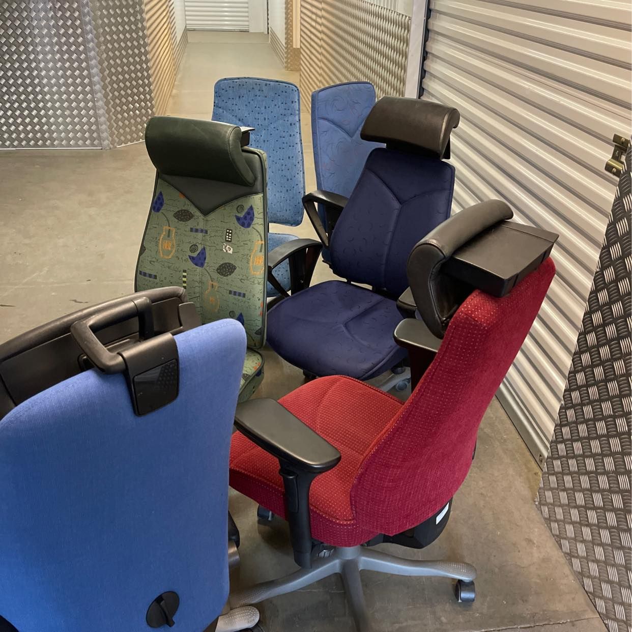 image of 13 kontorsstolar flyttas - 