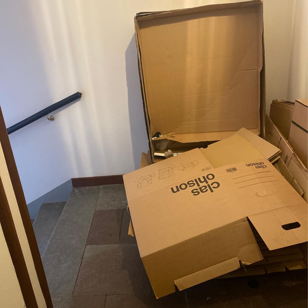image of Carbon board & moving box - Stockholm