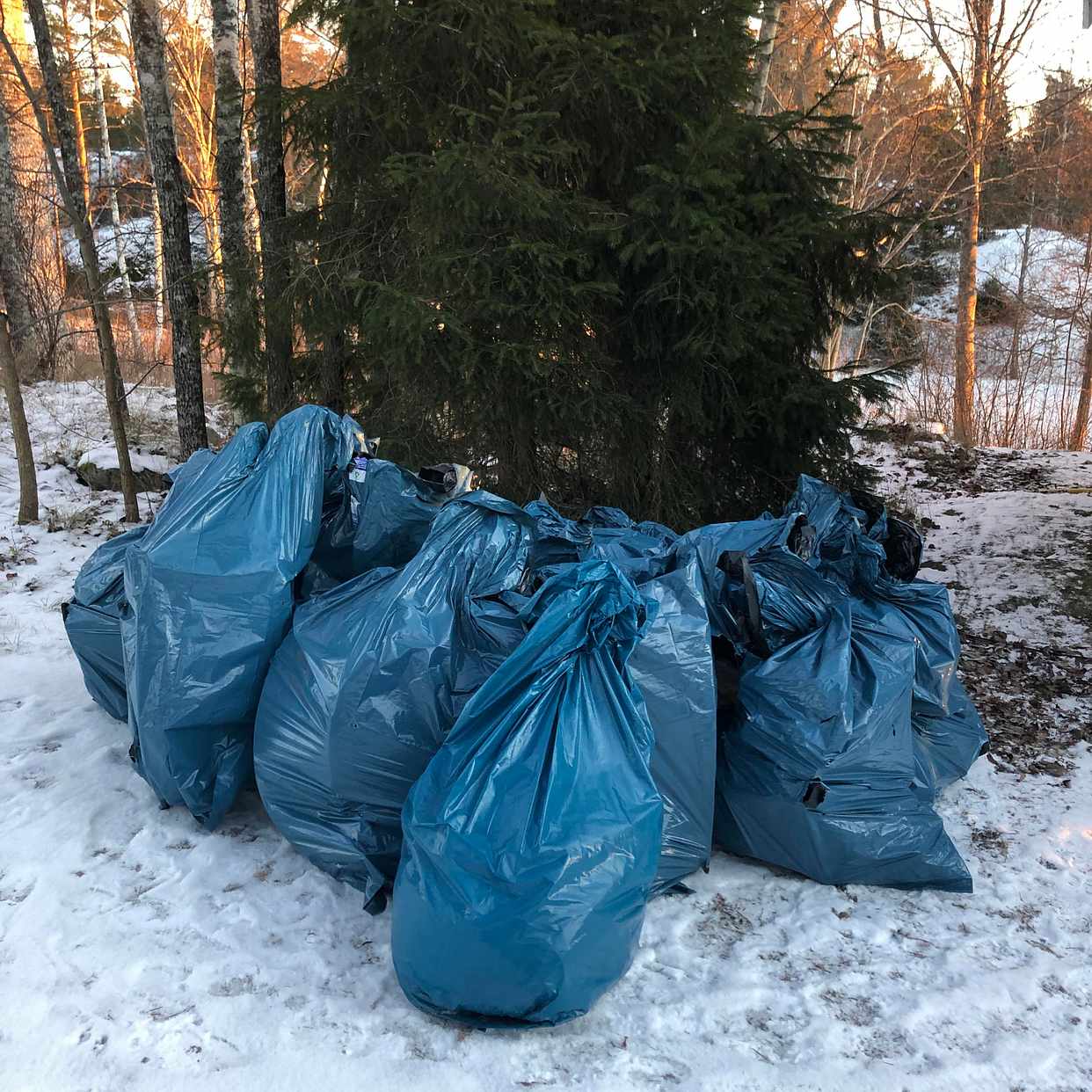image of Sopsäckar med hårdplast, - Värmdö