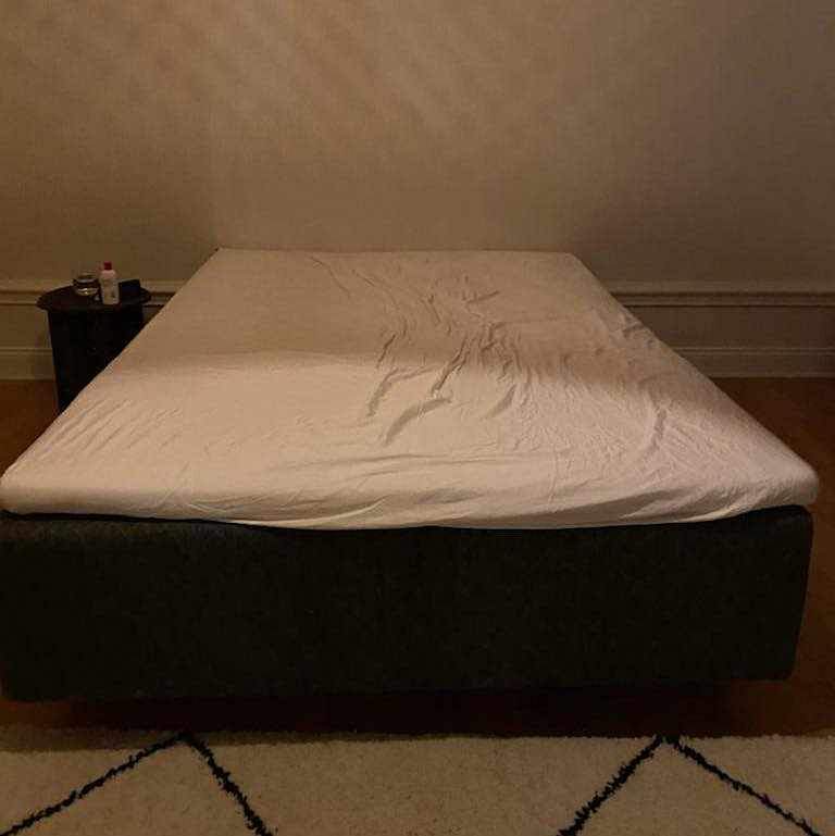 image of Move a bed - 