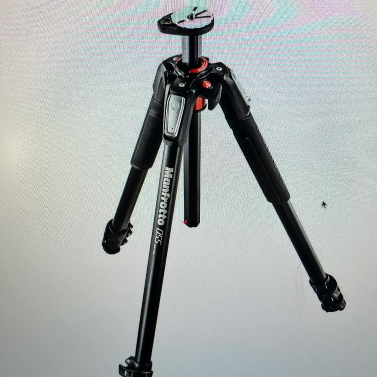image of One bag and a tripod - 