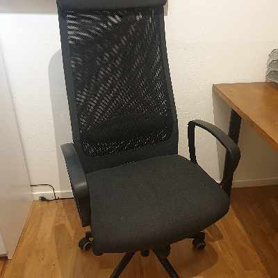 image of Office chair and TV - 
