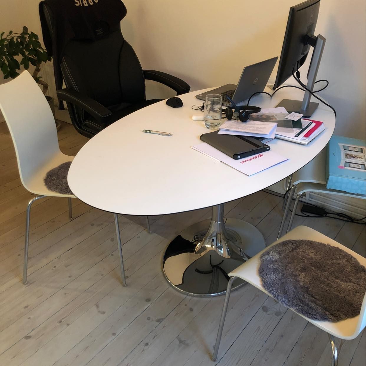 image of Fint matbord bortskänkes - Stockholm