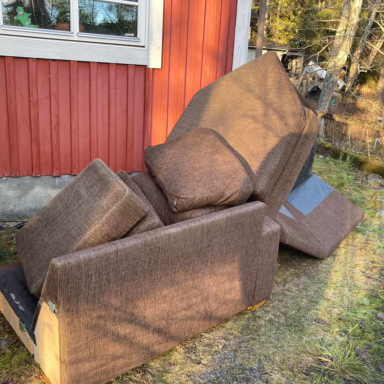image of Soffa till återvinning - Farsta