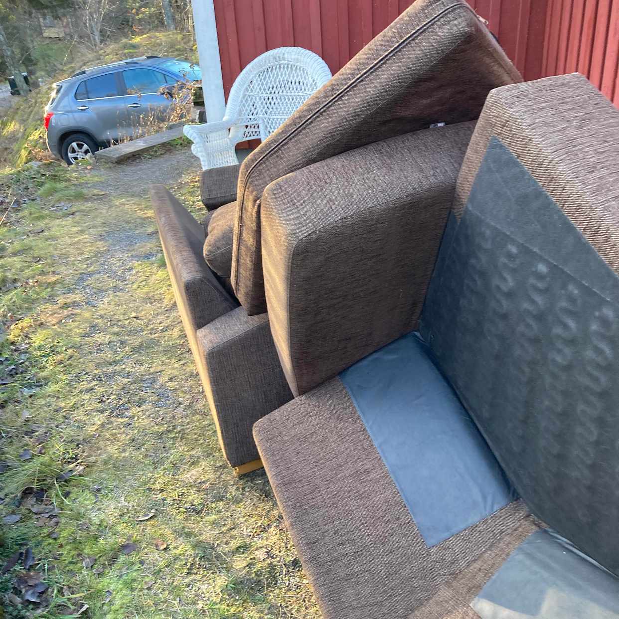 image of Soffa till återvinning - Farsta