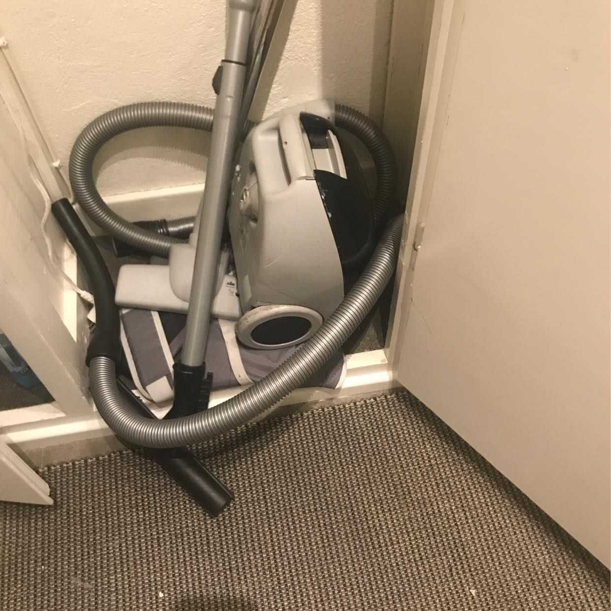 image of I have few boxes to move - 