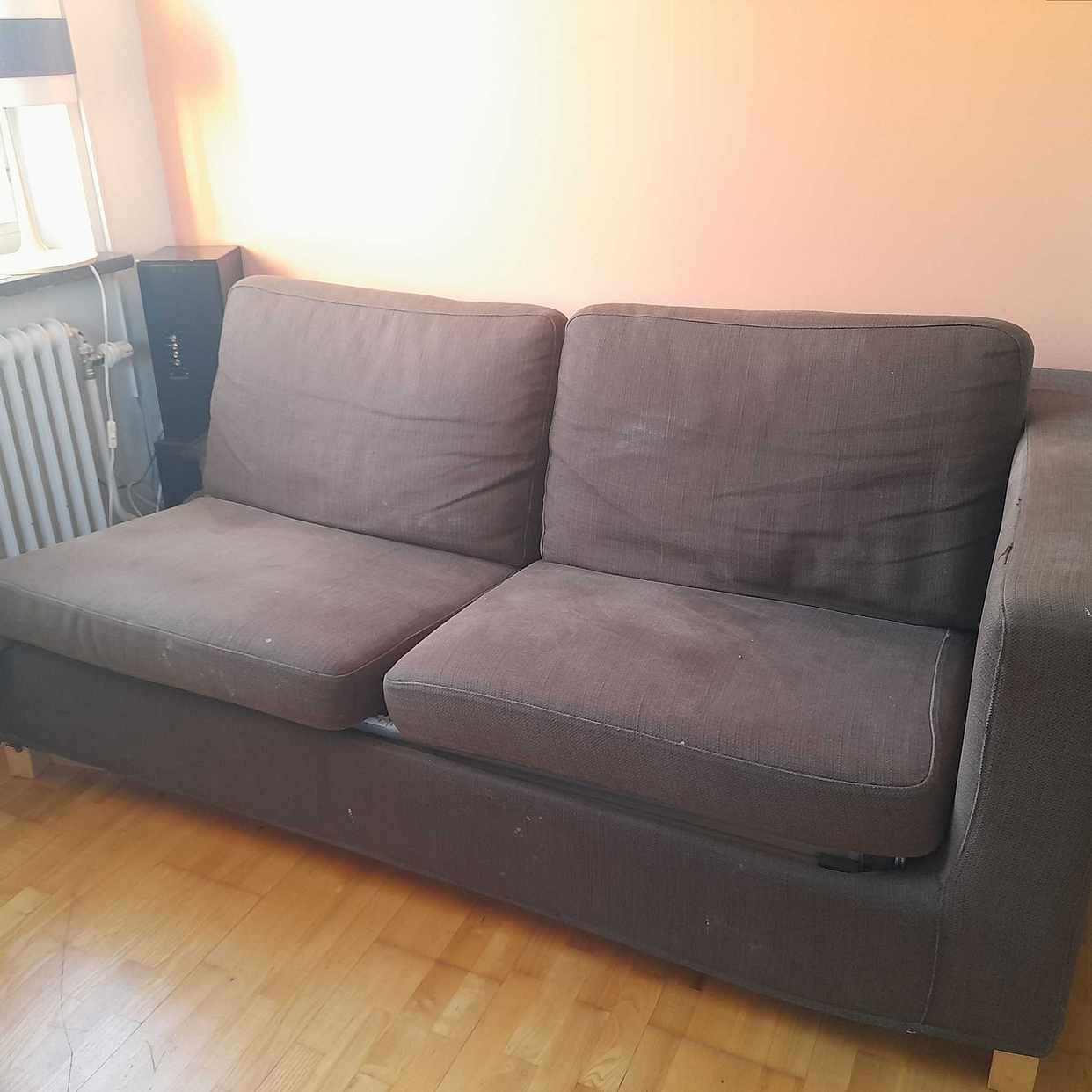 image of Soffa.Skåpdelar.Duschkar - Bromma