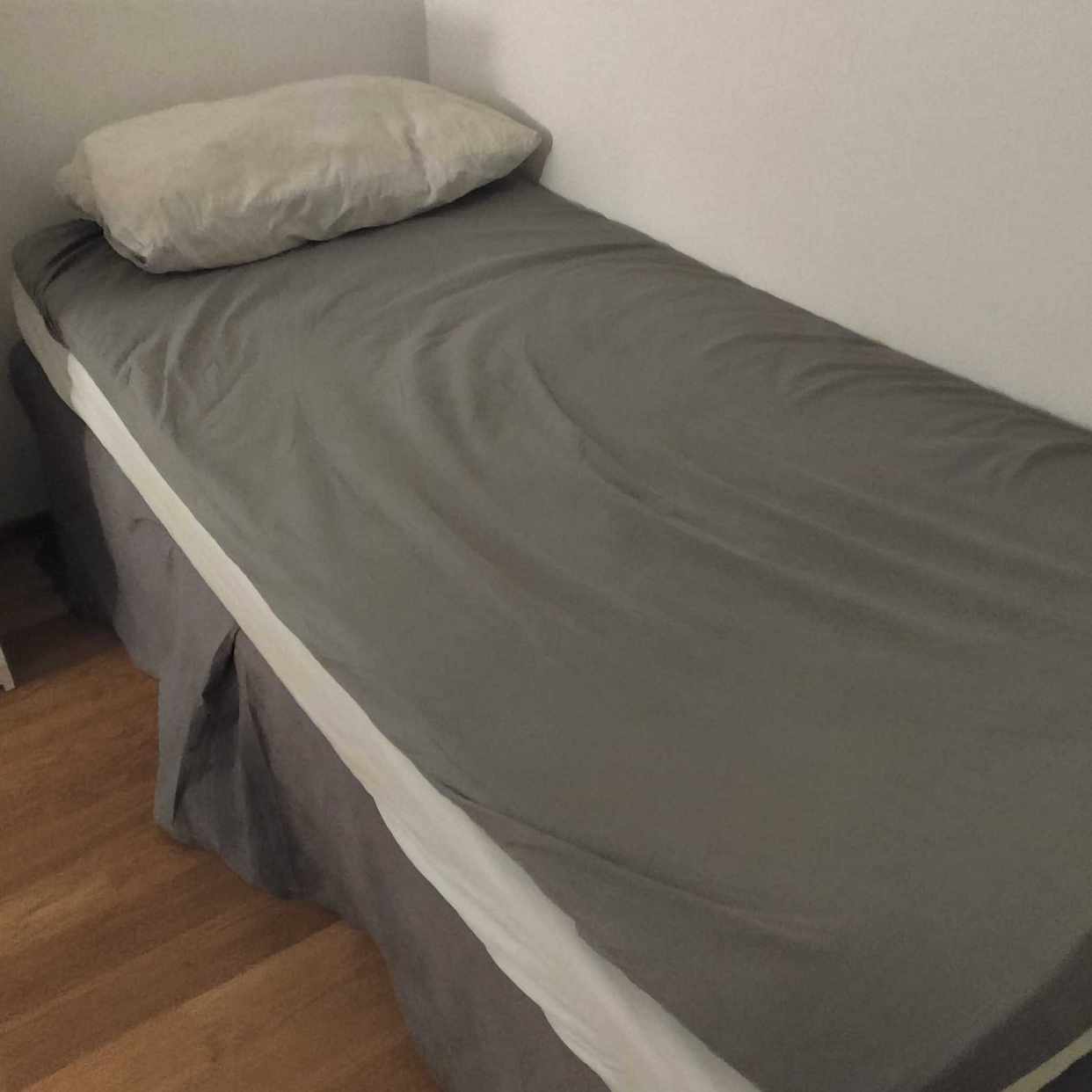 image of Bort med säng och tv-bänk - Limhamn