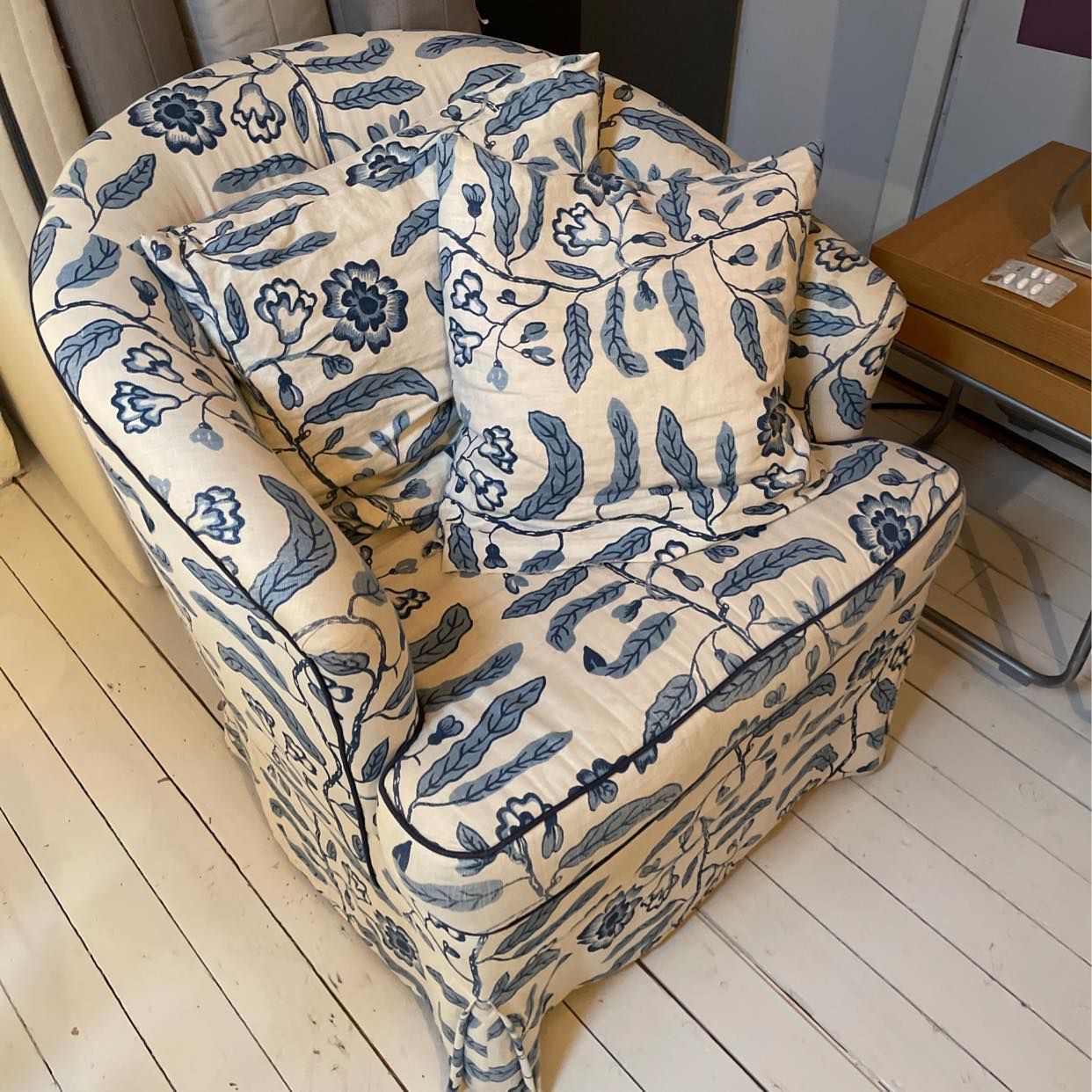 image of Madrasser och fåtölj - Älvsjö