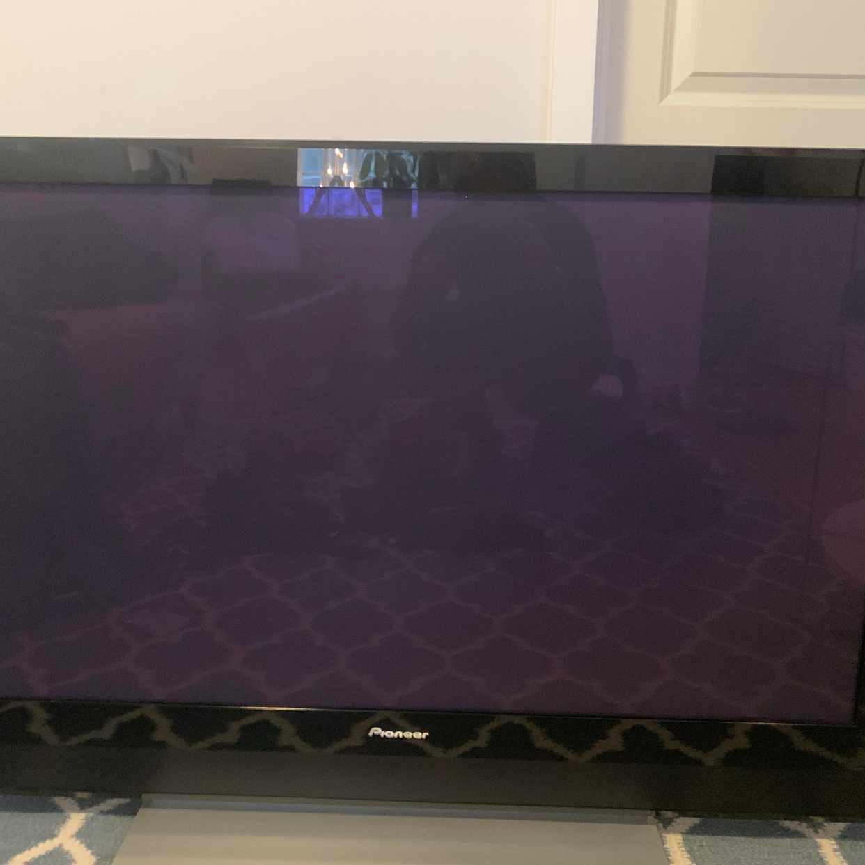 image of TV + soffa skänkes - Bromma