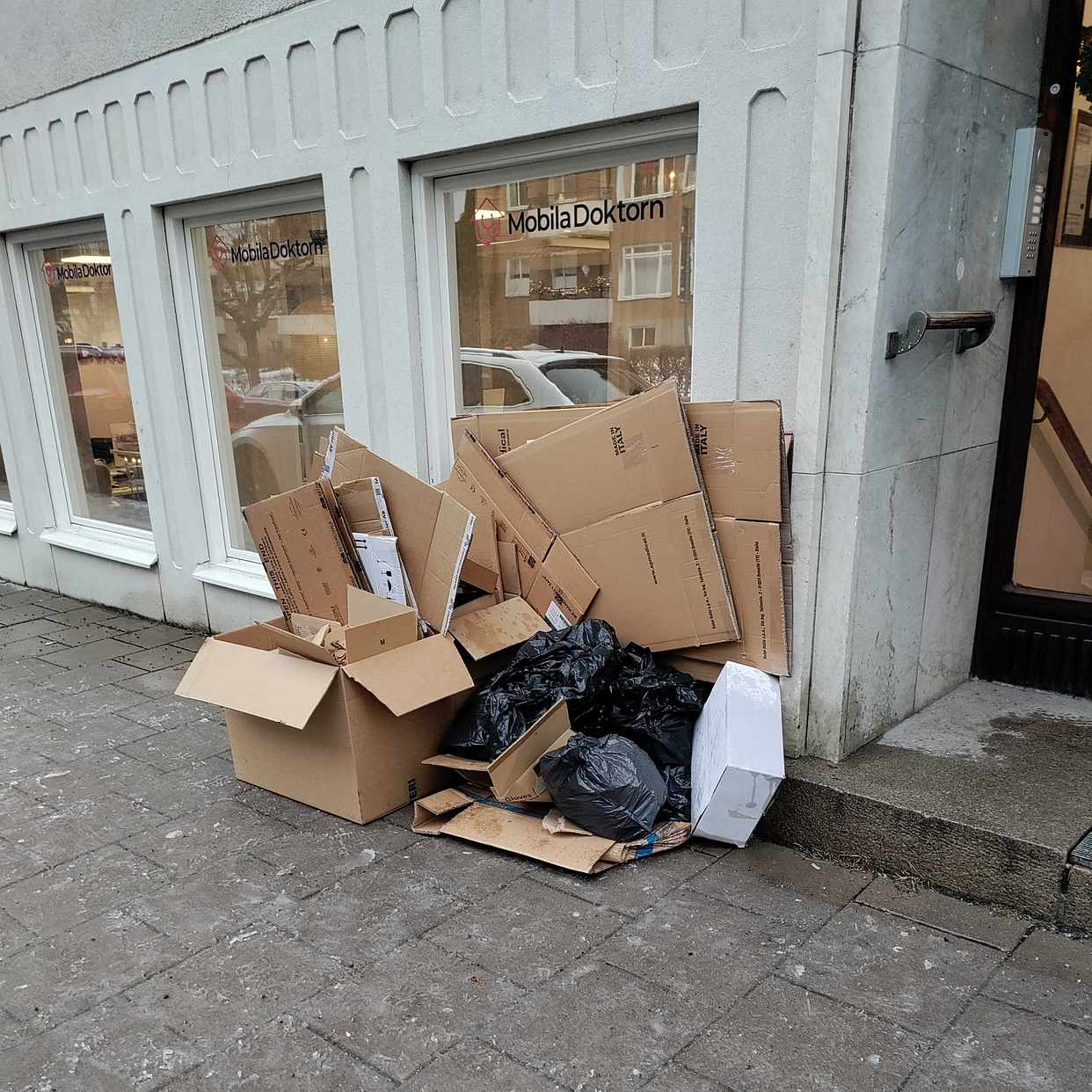 image of Mest wellpapp o brännbart - Stockholm