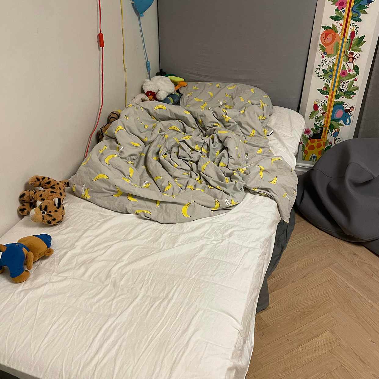 image of 3 sängar, 1 soffa mm - 