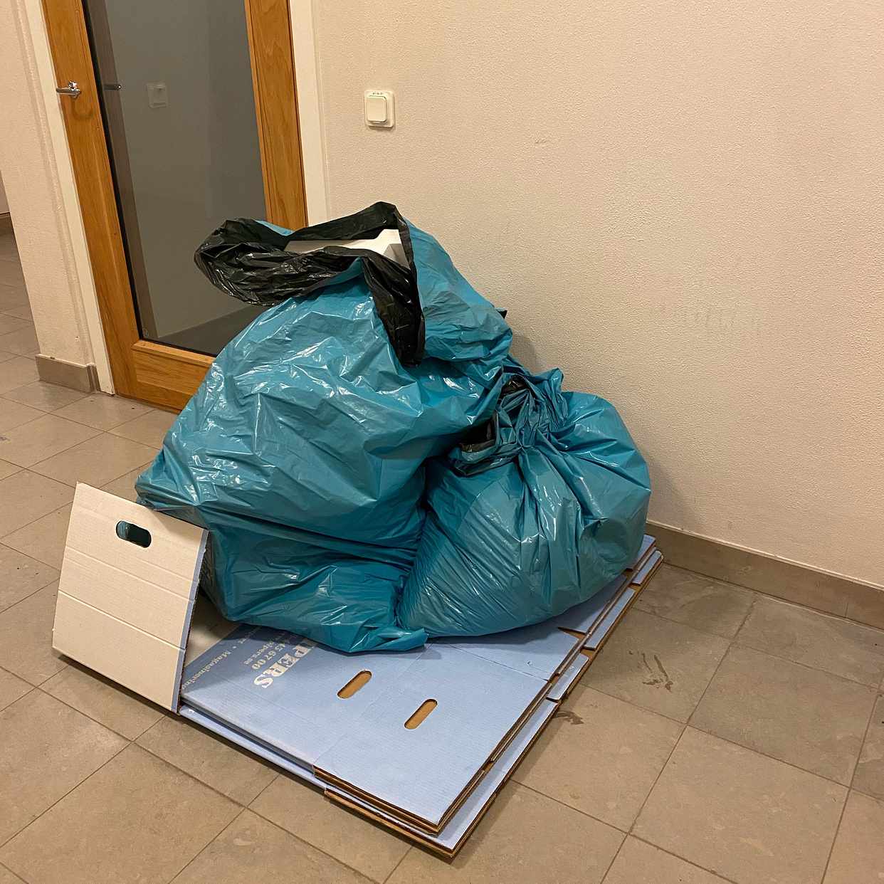 image of Blandsopor ej sorterat - Nacka
